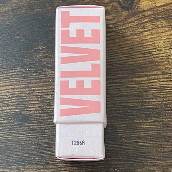 Jeffree Star Velvet Trap Lipstick Dominatrix matte velvet dark brown baddie lip - Picture 1 of 4